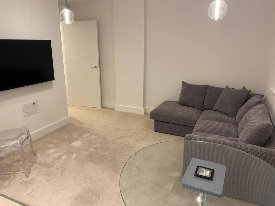 Unrivalled Location - Five Star - Worcester Apartment Exterior photo