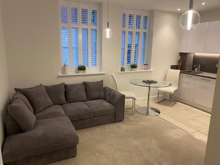 Unrivalled Location - Five Star - Worcester Apartment Exterior photo