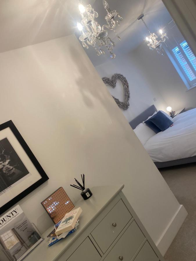 Unrivalled Location - Five Star - Worcester Apartment Exterior photo